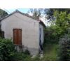 vendita,  Porzione di casa/Indipendente:  Casa disposta su due livelli di 130 mq c.a., libera su tre lati, con cantina di 60 mq e dependance di 30 mq.
Composta al  piano terra da: ingresso, soggiorno, cucina e bagno. Piano primo: due camere matrimoniali, cameretta e bagno. Classe energetica G.