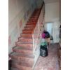 Casa disposta su due livelli di 130 mq c.a., libera su tre lati, con cantina di 60 mq e dependance di 30 mq.
Composta al  piano terra da: ingresso, soggiorno, cucina e bagno. Piano primo: due camere matrimoniali, cameretta e bagno. Classe energetica G.Porzione di casa/Indipendente