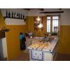 Casa di fila di 135 mq c.a. Piano terra: soggiorno con camino, cucina, due camere e bagno. Piano seminterrato: cantina, ripostiglio, bagno e altri due camere. Piano mansardato: locale unico con lucernario con vista collina e mare. C.e. GPorzione di casa/Indipendente