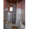 Casa di fila di 135 mq c.a. Piano terra: soggiorno con camino, cucina, due camere e bagno. Piano seminterrato: cantina, ripostiglio, bagno e altri due camere. Piano mansardato: locale unico con lucernario con vista collina e mare. C.e. GPorzione di casa/Indipendente