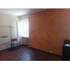vendita,  Porzione di casa/Indipendente:  Casa indipendente di fila, da rimodernare, disposta su due livelli di 175 mq c.a. cos composta: piano terra, ingresso, soggiorno, cucina e bagno. Piano primo: tre camere da letto e bagno. Garage di 15 mq c.a. e sottotetto. C.e. G