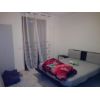 Appartamento al primo piano di 78 mq c.a. con ingresso indipendente di 25 mq c.a. con terrazzi di 40 mq c.a e garage di 30 mq c.a. Composto da: soggiorno, cucina, camera matrimoniale, due camerette e bagno finestrato. C. e. D I.P.E. 120,00Appartamento