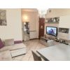 Trilocale arredato, a 400 metri dal mare, in zona residenziale, composto da: soggiorno con angolo cucina, camera matrimoniale, cameretta e bagno con doccia idromassaggio. La soluzione gode di due scoperti diretti. Aria condizionata. Garage. C.e. DAppartamento