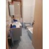 Zona passeggi, appartamento del 2007, al primo piano con ascensore, composto da: soggiorno con angolo cucina, camera matrimoniale e cameretta con parquet, bagno finestrato e garage. Nel prezzo  compreso cucina e armadio su misura. IN TRATTATIVAAppartamento