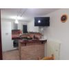 In centro storico, casa indipendente, su due livelli, di 70 mq c.a. Piano terra: soggiorno con angolo cucina. Piano primo: camera matrimoniale, bagno finestrato e studio. Ottime rifiniture. Arredata con mobili di ottima fattura. C.e. EPorzione di casa/Indipendente